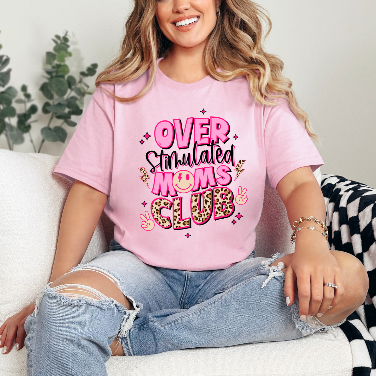 Wholesale Leopard Moms Club Graphic Tee - Pink Tee