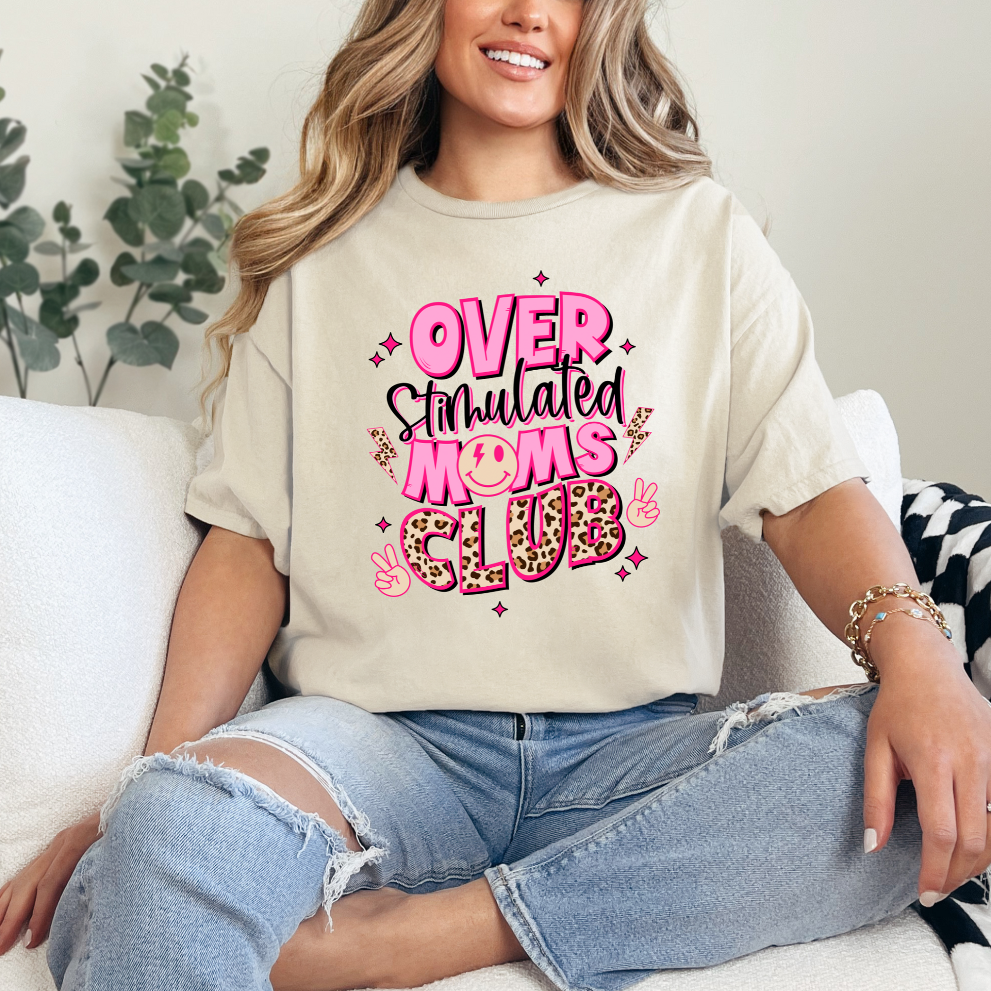 Wholesale Leopard Moms Club Graphic Tee - Heather Dust Tee