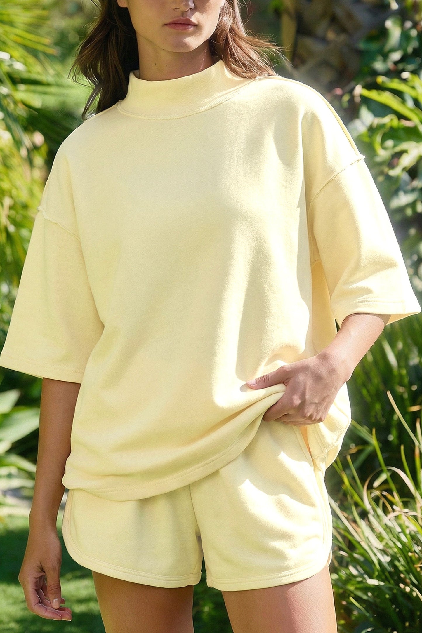 Exposed Seam Casual Outfit