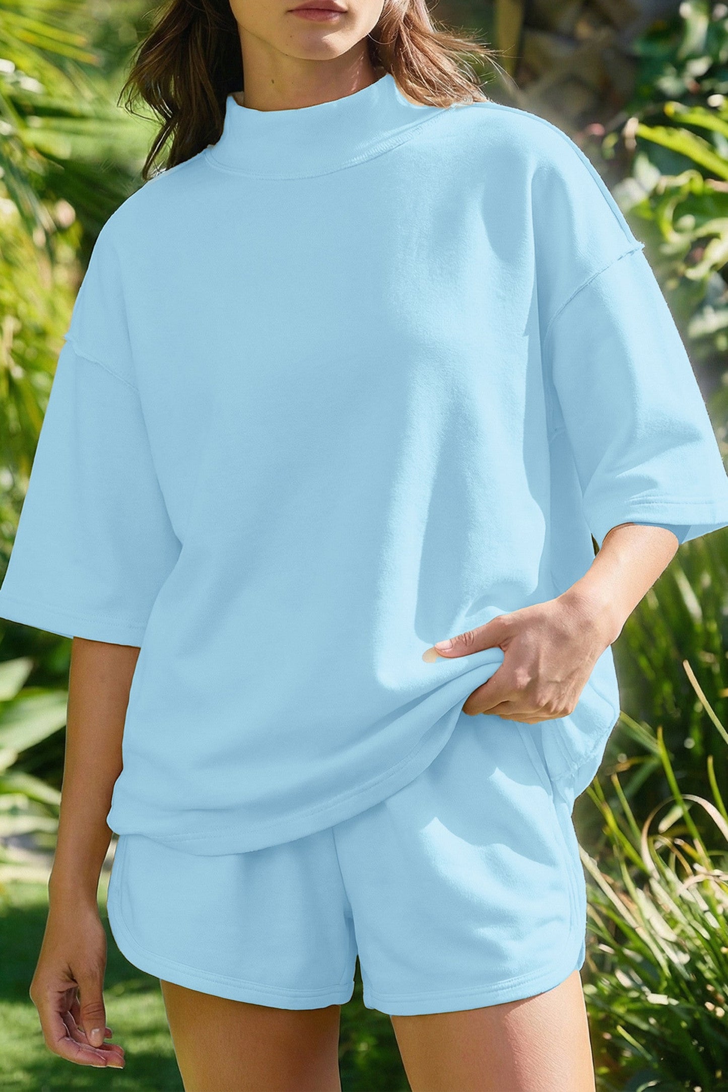 Exposed Seam Casual Outfit